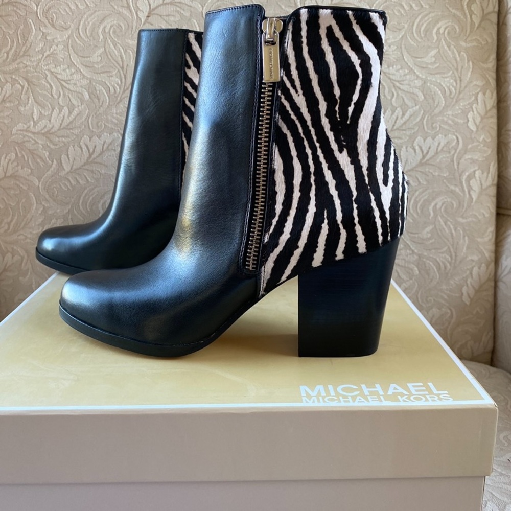 NWT Michael  Kors boots